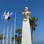 Апартаменты Ithaki Phinikoudes No. 102