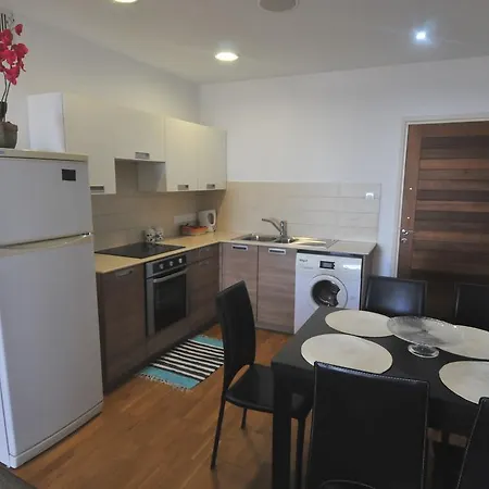 Appartement Ithaki Phinikoudes No. 102 *