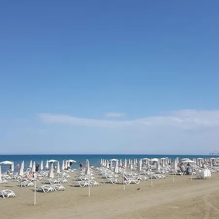 Ithaki Phinikoudes No. 102 * Λάρνακα