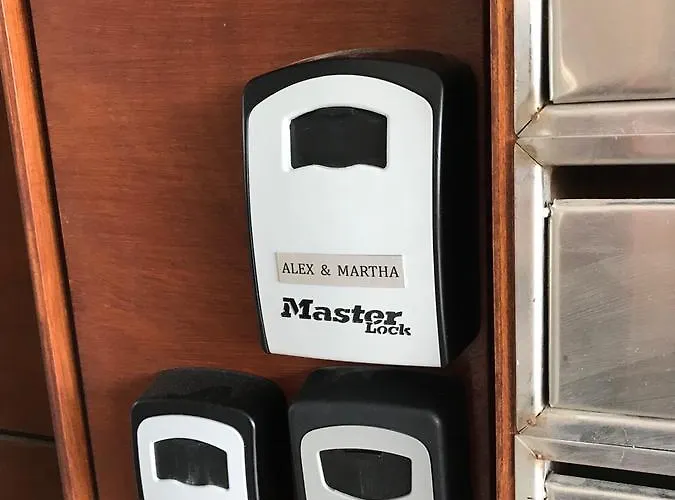 Ithaki Phinikoudes No. 102 アパート ラルナカ