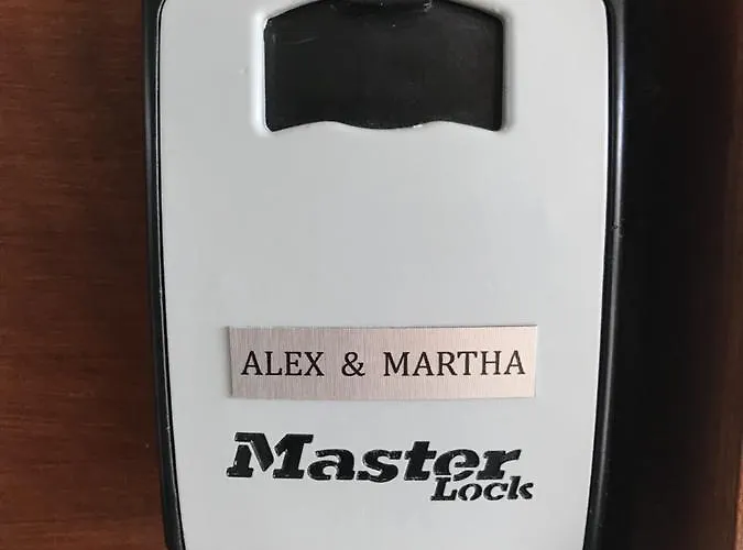 Ithaki Phinikoudes No. 102 * ラルナカ