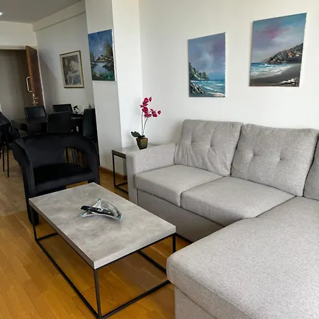 Ithaki Phinikoudes No. 102 Appartamento Larnaca