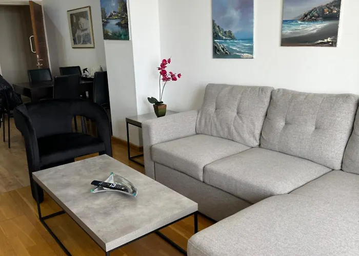 Ithaki Phinikoudes No. 102 Appartamento Larnaca