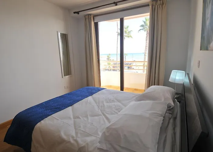 Ithaki Phinikoudes No. 102 * Larnaca