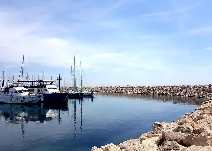 Appartamento Ithaki Phinikoudes No. 102 *